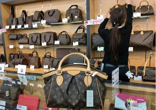 包神日记｜为什么三万买回来的奢侈品包包转手只值三千？