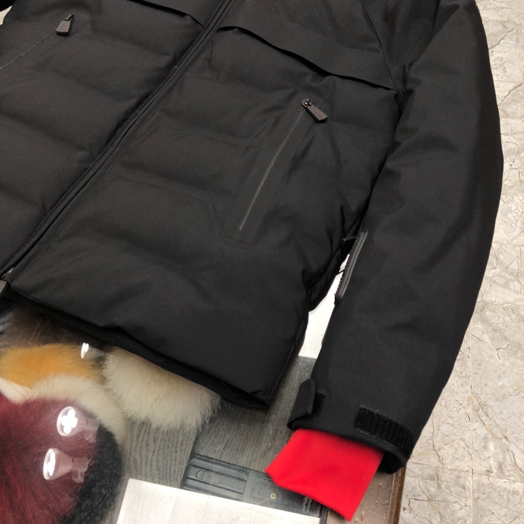 蒙口全黑长款羽绒服测评,北面和大鹅蒙口羽绒服哪个好