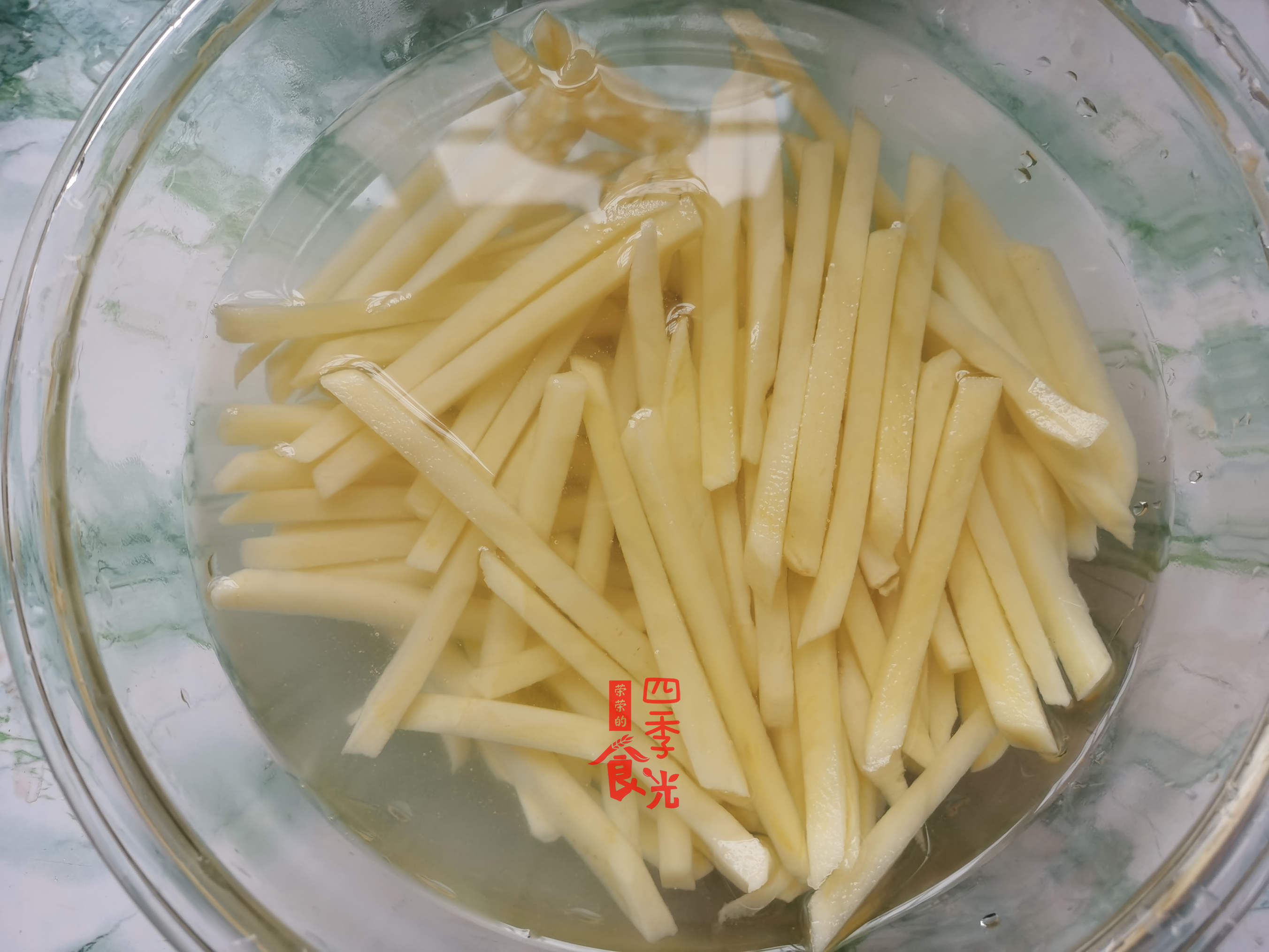 家庭版炸薯条的做法大全,炸薯条怎么可以让薯条不变软