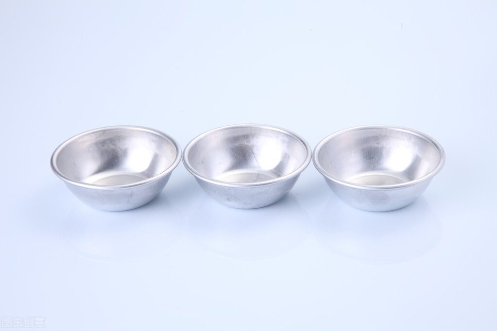 你看这个粉皮它又Q又弹,原来竟是靠明矾