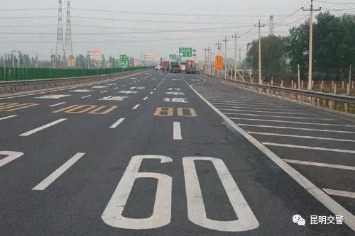 高速公路上的标志和标线如何识别,高速公路上的各种标志标线标牌