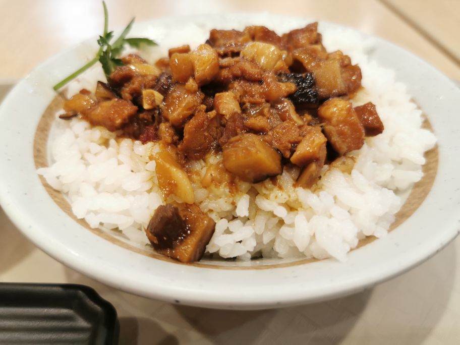 在厦门打工要准备多少钱,在厦门工作一个月能挣多少钱