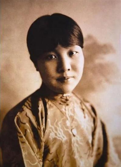 冰心钱钟书：他们为什么不喜欢风华绝代的林徽因？