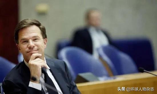 荷兰人囤*麻大**、抢厕纸，卫生部长心力交瘁晕倒后辞职，帅气亲民的首相急了！