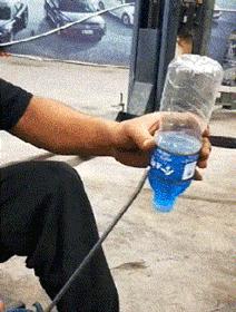 空中一字马搞笑图,一个突如其来的一字马