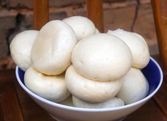 蒸馒头酵母怎么调才会让面发,蒸馒头把酵母烫死了怎么办