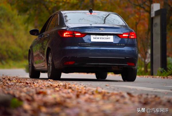 不后悔的选择福睿斯用车一年感受,福特福睿斯2020款1.5自动试驾视频