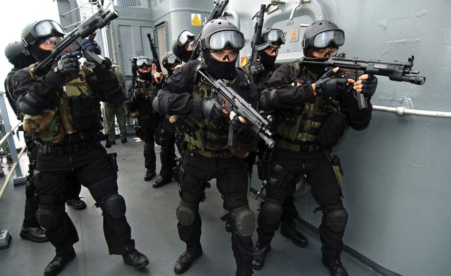 旧版改良冲锋枪,结构简单又特别耐造的冲锋枪