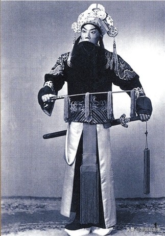 谈歌小说《秦琼卖马》中的涉及的三部戏剧