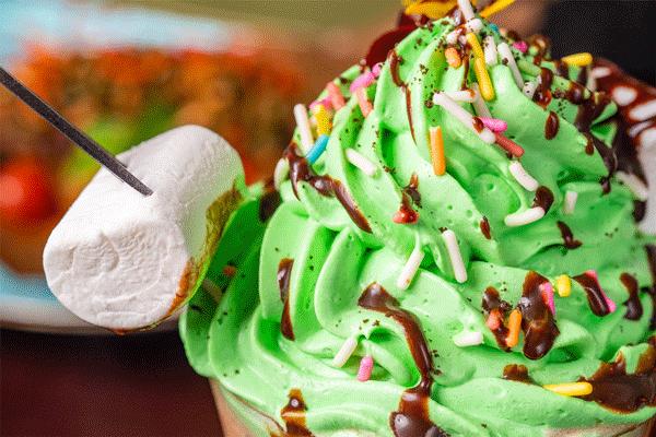 8元/锅!开在W酒店旁边的「泰国皇室料理」,“圣诞锅”涮海鲜