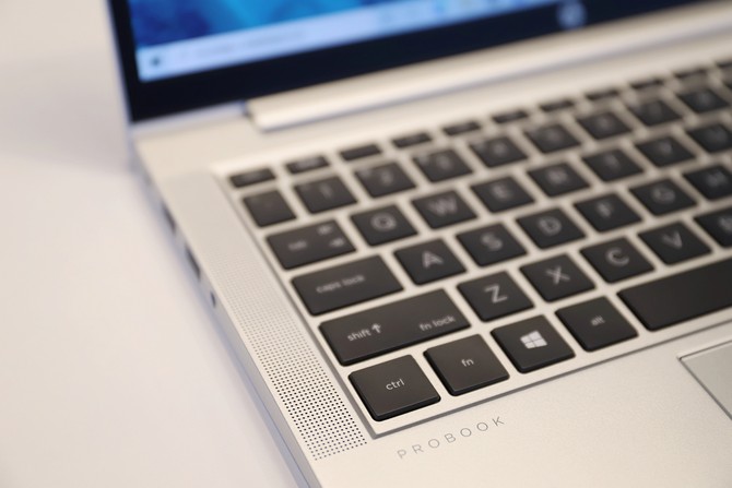 1kg以内超轻薄笔记本1035g1,1kg左右的轻薄本