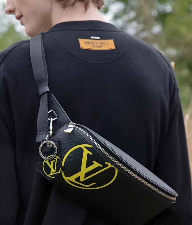 继古驰GUCCI换LOGO后，路易威登LV也悄悄改LOGO了