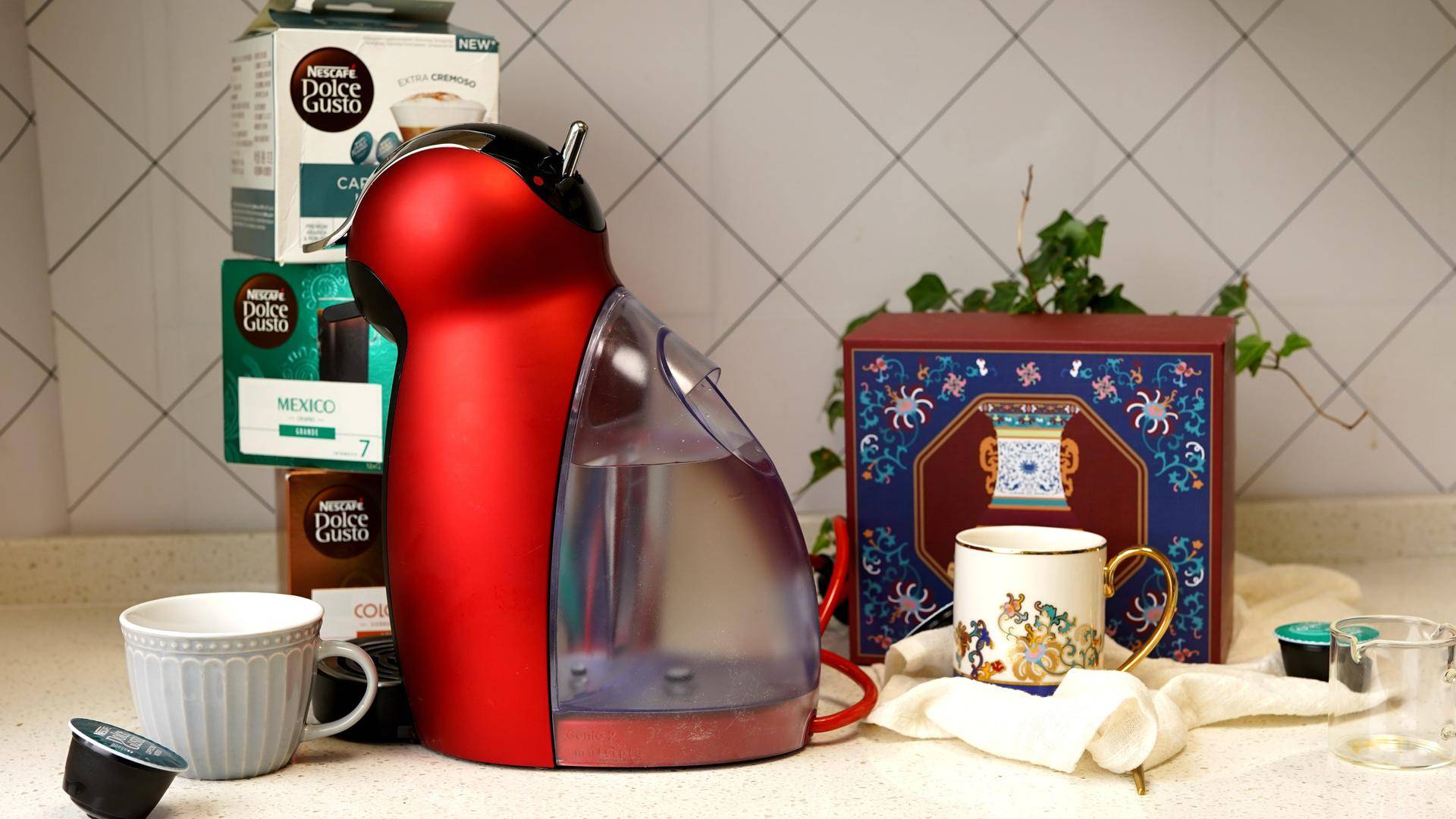 雀巢多趣酷小企鹅咖啡机使用方法,雀巢小企鹅胶囊咖啡机使用说明