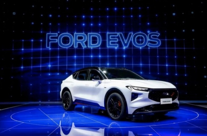 长安福特evos38号车评,长安福特evos和摩卡怎么选