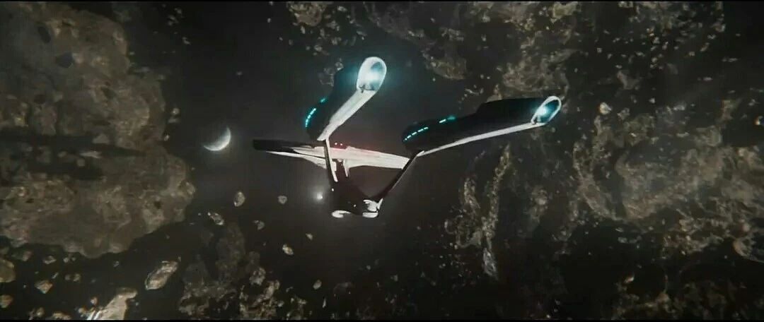 科幻电影《流浪地球》简介,地球和月球的经典故事流浪地球