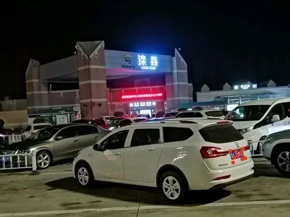 新车方向盘右偏怎么回事,新车方向盘偏左