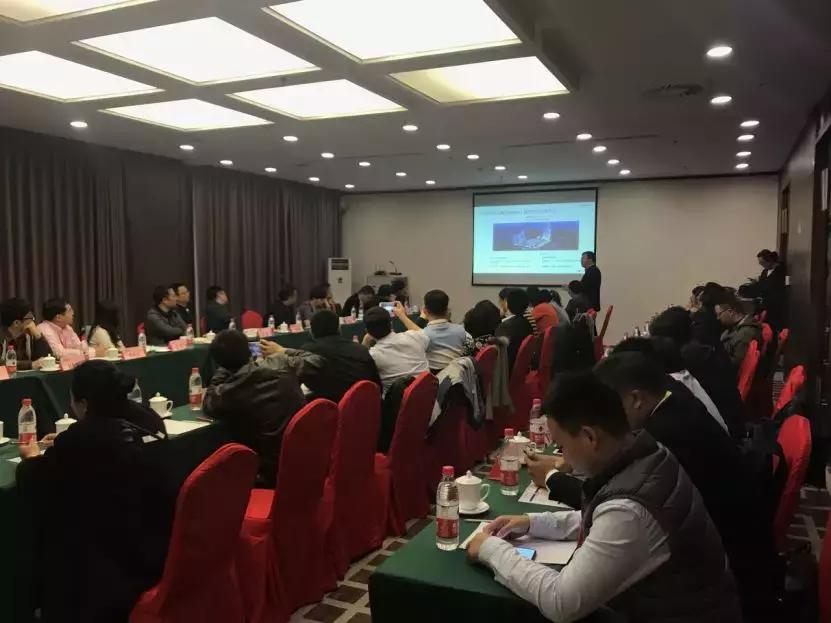 中国零售CIO俱乐部走进好邻居、华冠考察交流暨华为用户大会召开