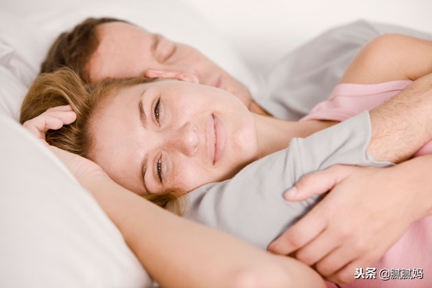 怀孕期间真的不能同房吗？对于健康的妈妈，孕期是可以适度同房的