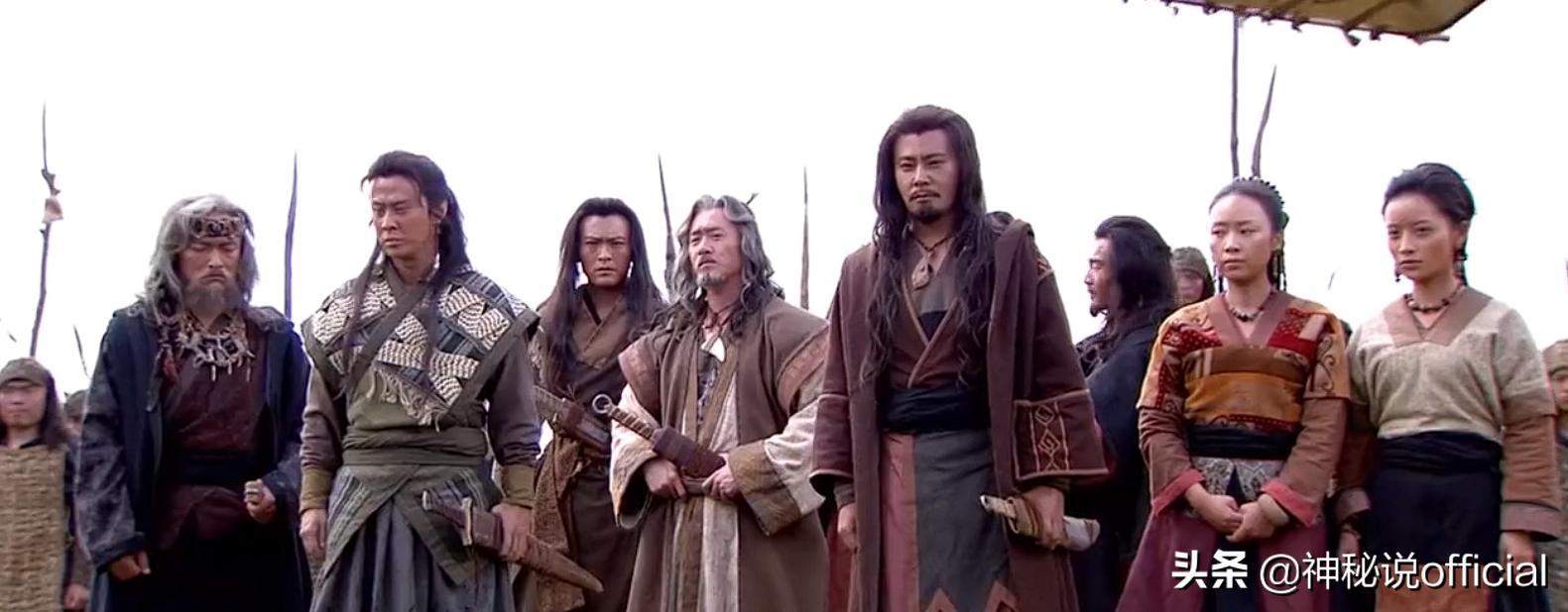 考古挖掘石器时代古墓,史前古墓出土文物