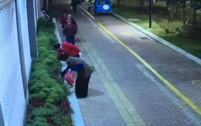 面馆开业免费5天，结果……沦陷了！网友：老板你后悔没？！