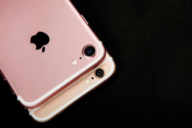 iphone7老机,十年前的iphone7