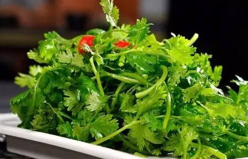 长痘哪些食物不能吃痘友必看,长痘期也能吃的五种食物