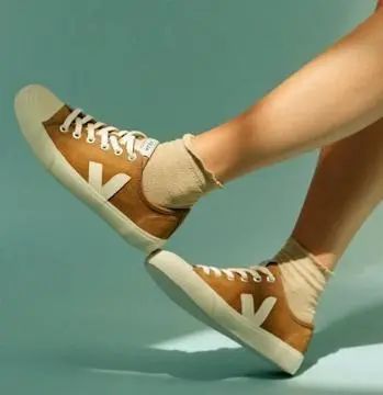 今年流行的帆布鞋长什么样子,今年流行的帆布鞋花纹