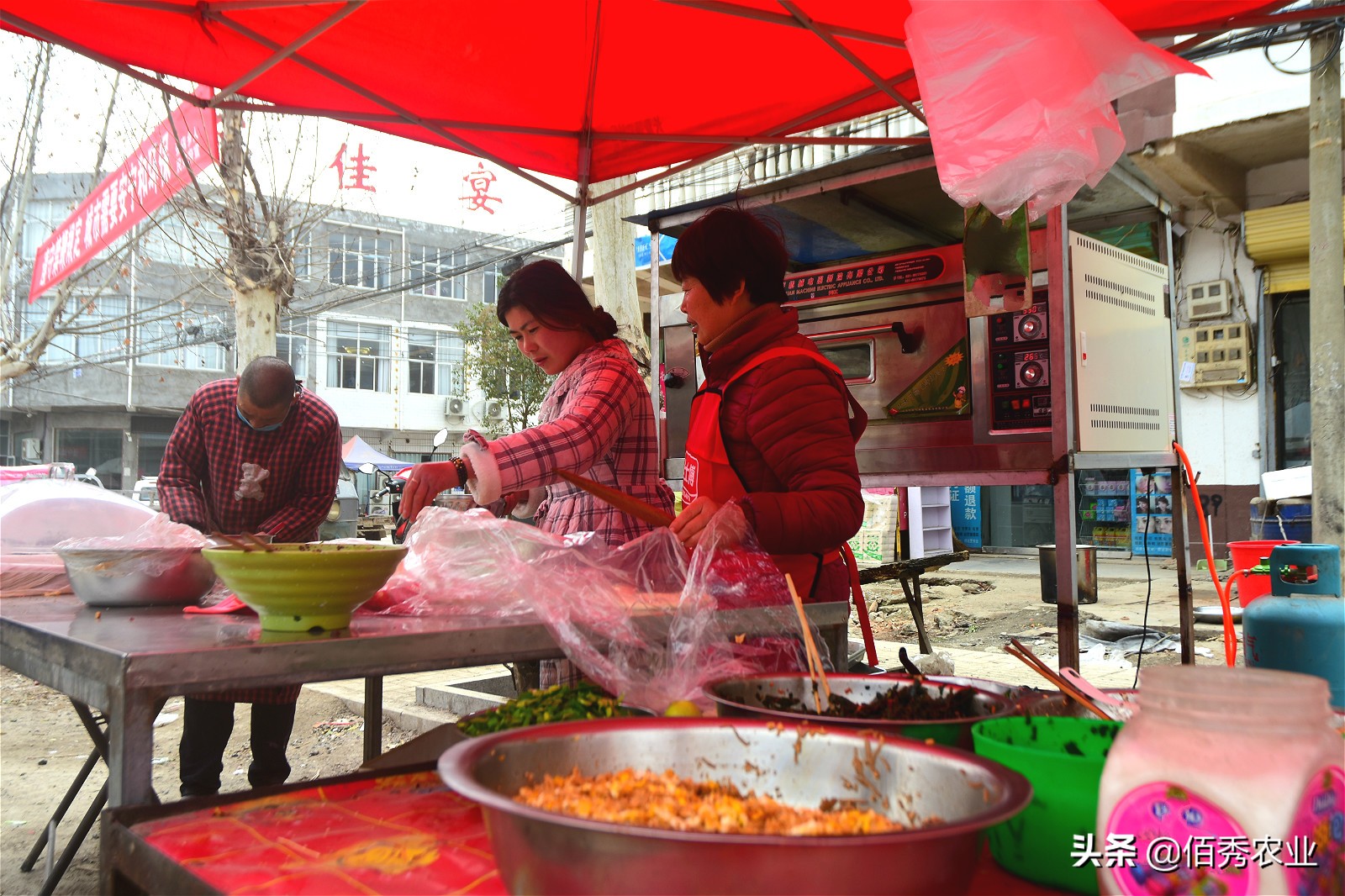 农村小生意人的生财之道，表面被人说“傻”，背地里赚大钱