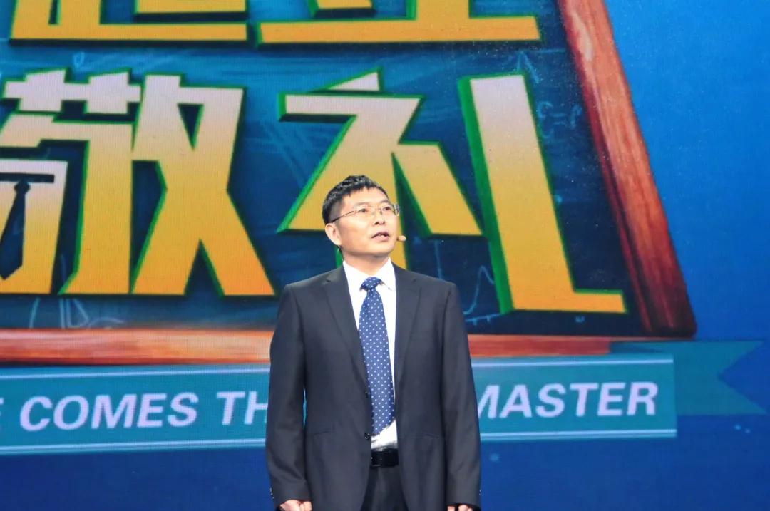 成都铁中和铁中府河校区,成都铁中