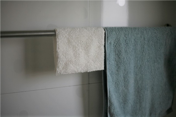 旧地板怎样擦让它焕然一新,高端户外塑木地板焕然一新