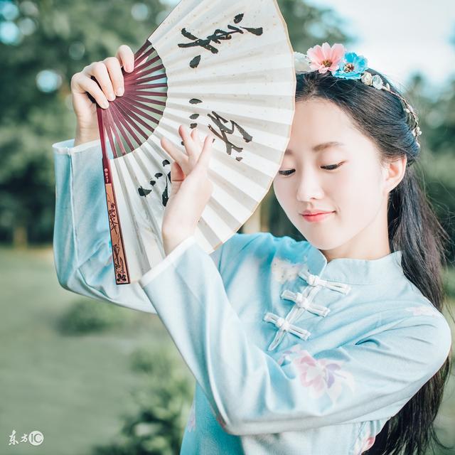 小说：女孩把她当成最亲的人，可她却在背地里对女孩捅刀子