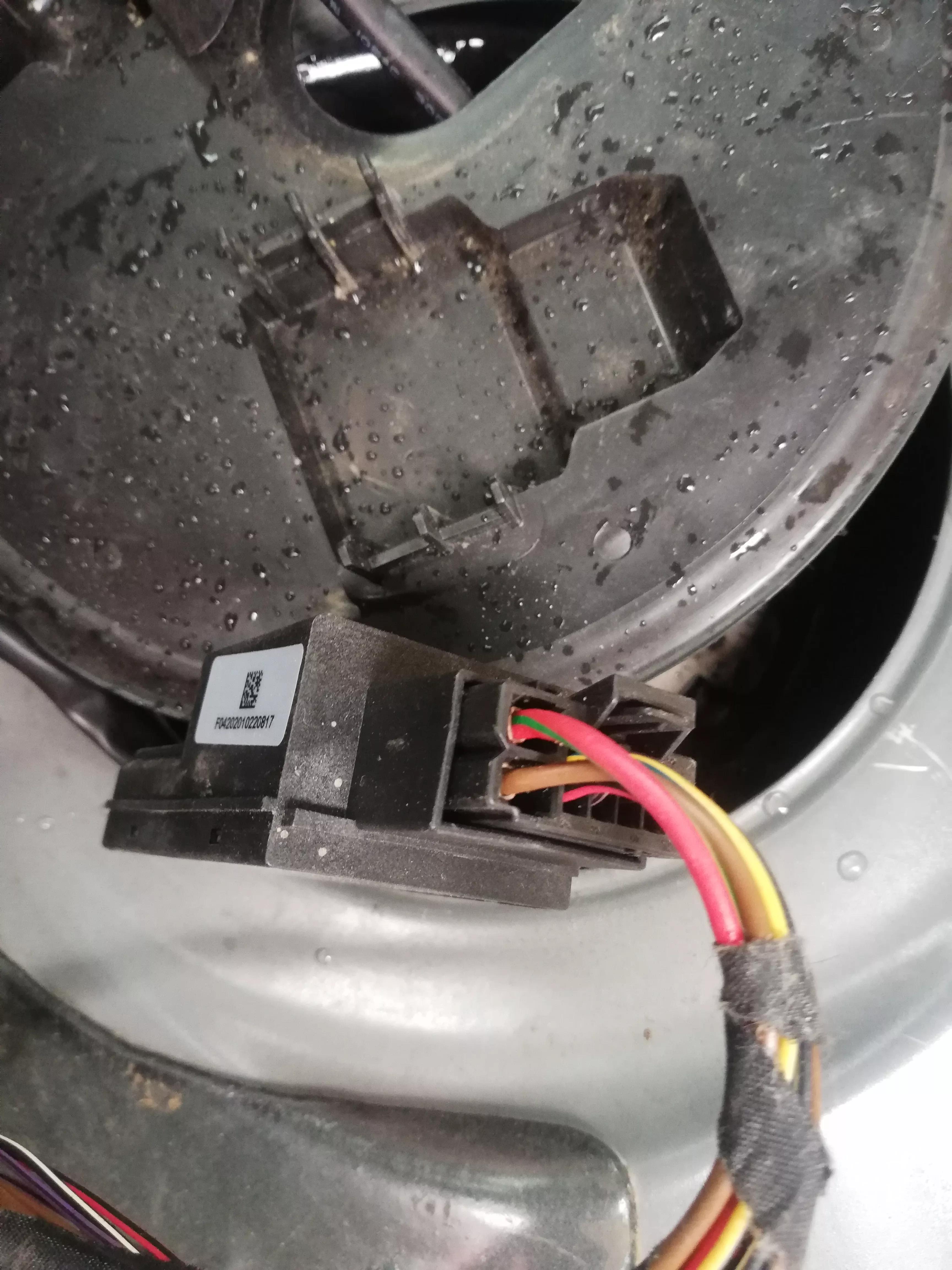 油太少损坏汽油泵,油箱里的汽油少了对车有什么影响