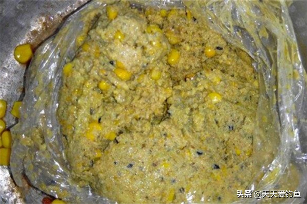 夏季野钓什么窝料好吃一点,野钓聚鱼最好窝料