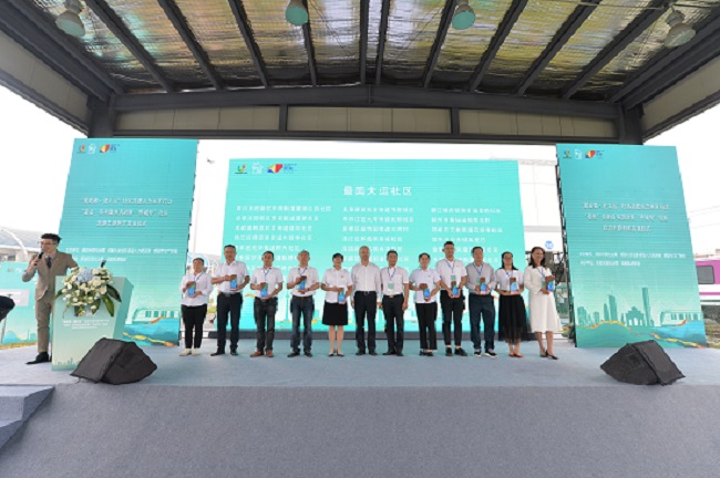 “香城号”主题列车上线地铁5号线带你“耍”转新都“珠链锦绣”