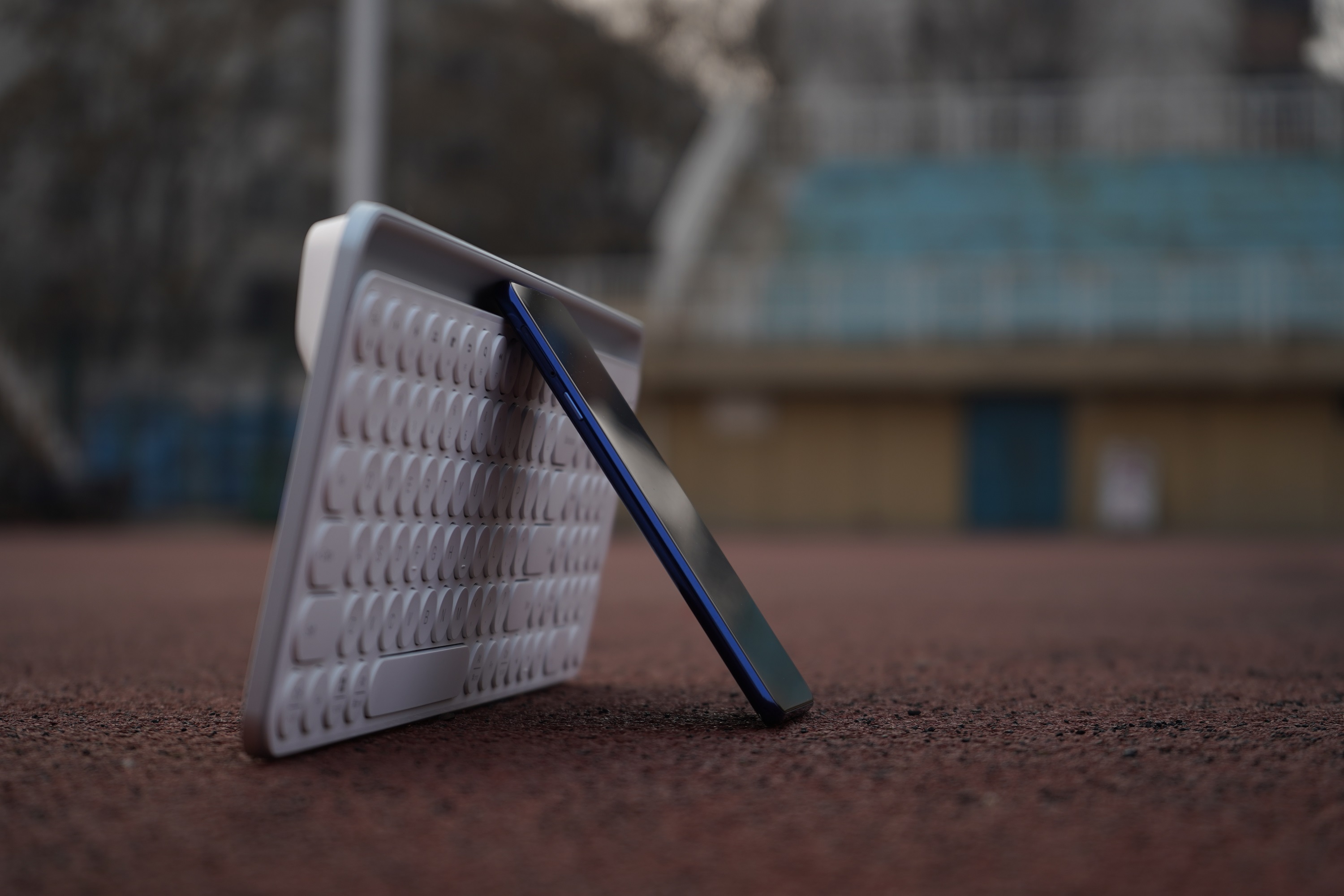 高颜值高质量的蓝牙键盘,米物双模键盘手感