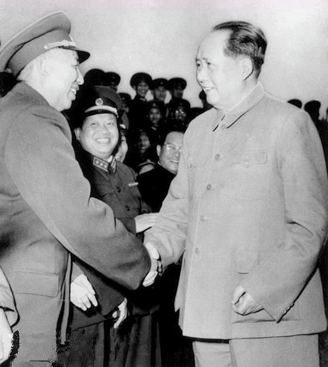 开国上将多次改名依然不满意，主席为其亲笔改名，用了一辈子