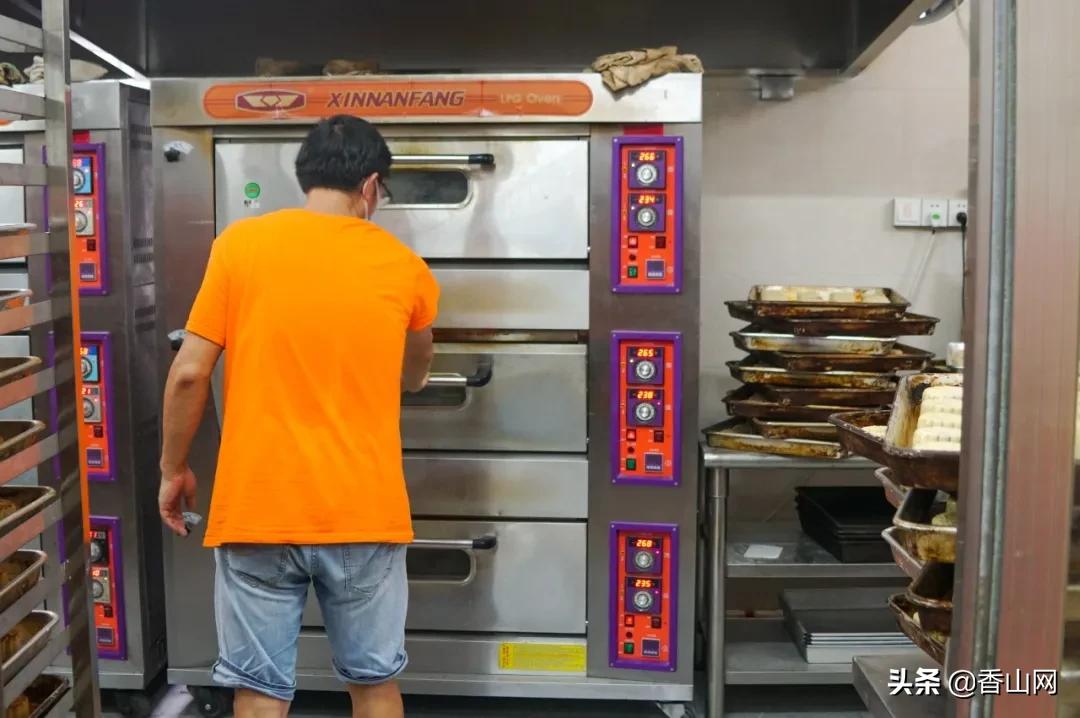 珠海这家月饼店开了38年，来买要排队两小时