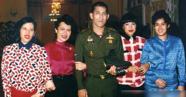 泰国国王是否是从古至今一个家族,泰国国王为什么疼爱小儿子