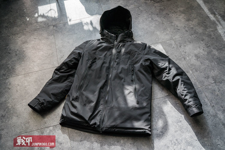 赫利肯l7棉服对比龙牙泰坦,龙牙b6级重型泰坦防寒服评测