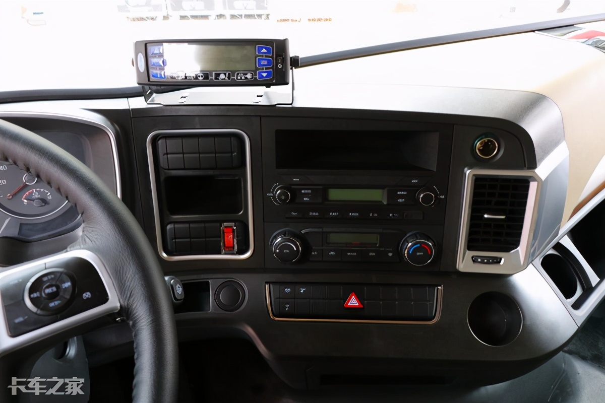 江淮格尔发a5x高栏新车,江淮格尔发a5x7.8米拉猪车