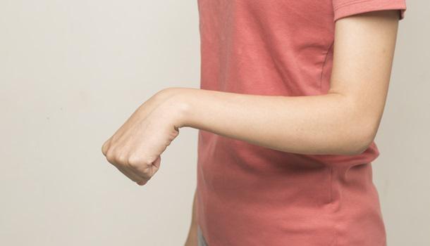 受伤更要正确动！谭中医教你5招加速手腕恢复