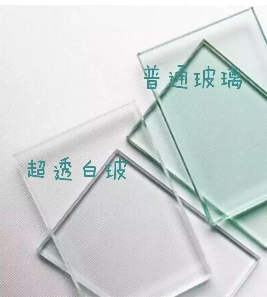 这种黑框玻璃门简直和小户型绝配,一切小黑屋都能被玻璃砖治愈