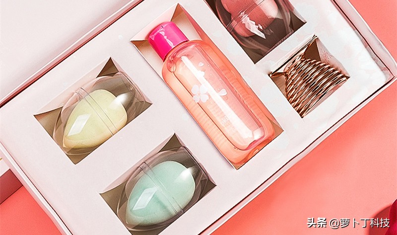 再不清洗你的化妆工具，可能会长痘过敏