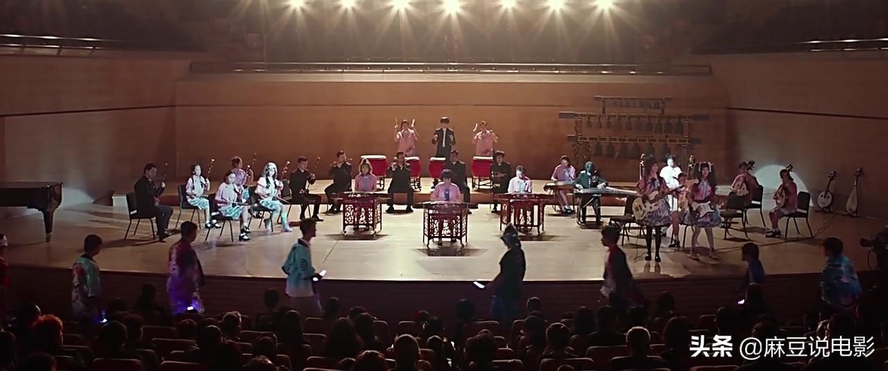 闪光少女二次元火了 (闪光少女音乐二次元)