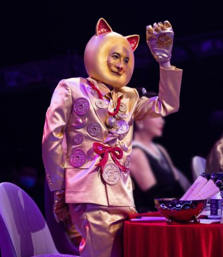 维嘉cos招财猫雷翻网友！冯提莫全开麦大秀唱功，不愧是专业歌手