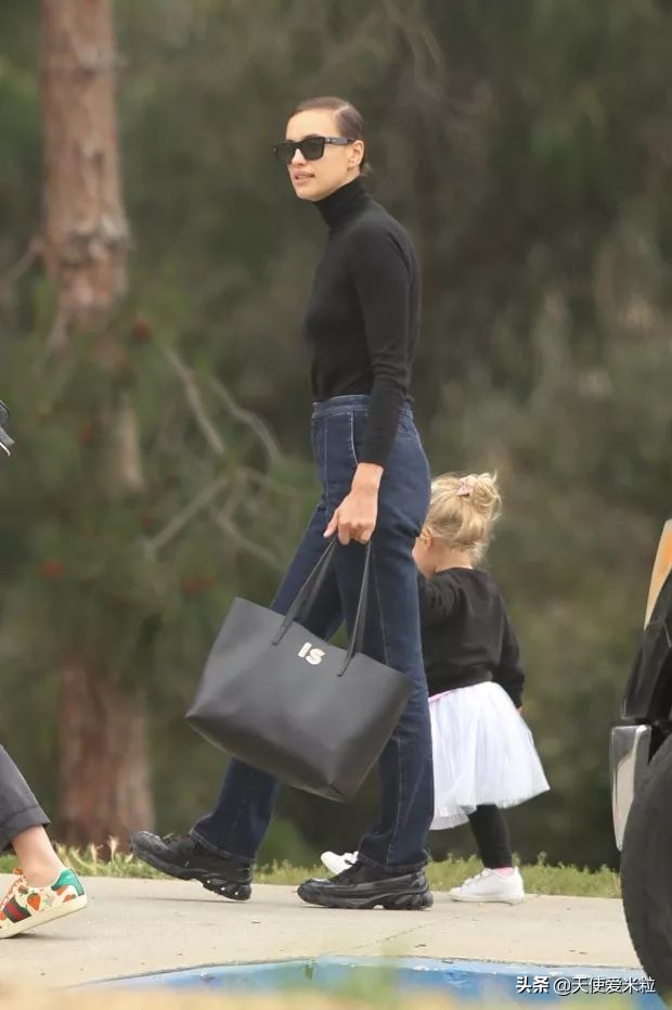 bradleycooper与ladygaga,ladygaga和bradleycooper啥关系