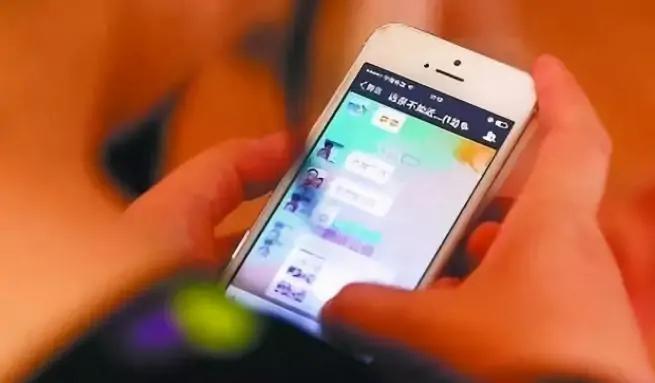 家长群“自我介绍”，这些职业名称看似高大上，翻译后太搞笑