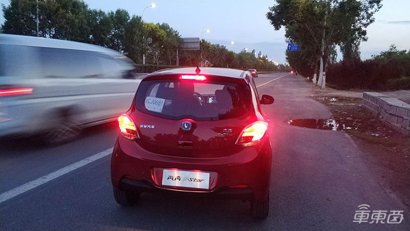 试驾长安新能源奔奔E-Star：高配仅售6.48万可满足市内通勤需求