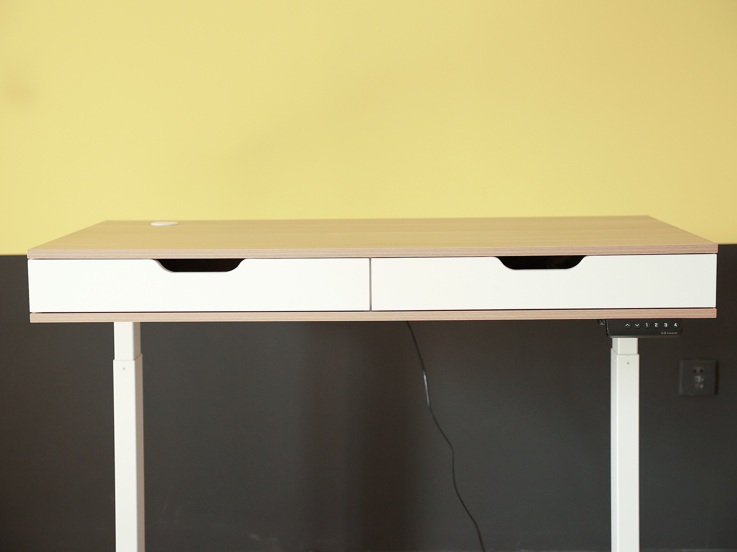 何同学升降桌视频,何同学评测升降桌