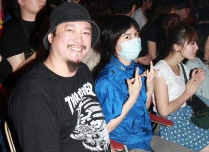 赌王唯一一个没有上过大学的女儿,赌王两个儿女近况